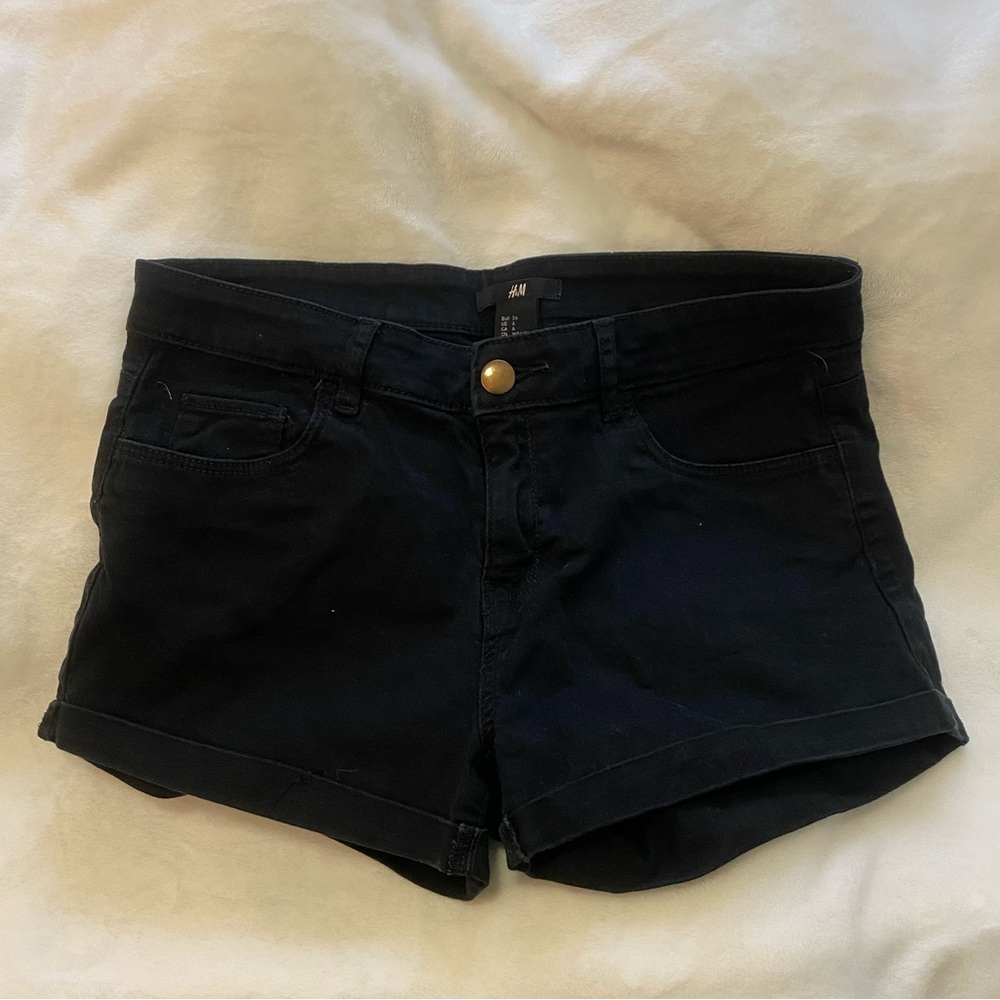 black denim shorts🖤